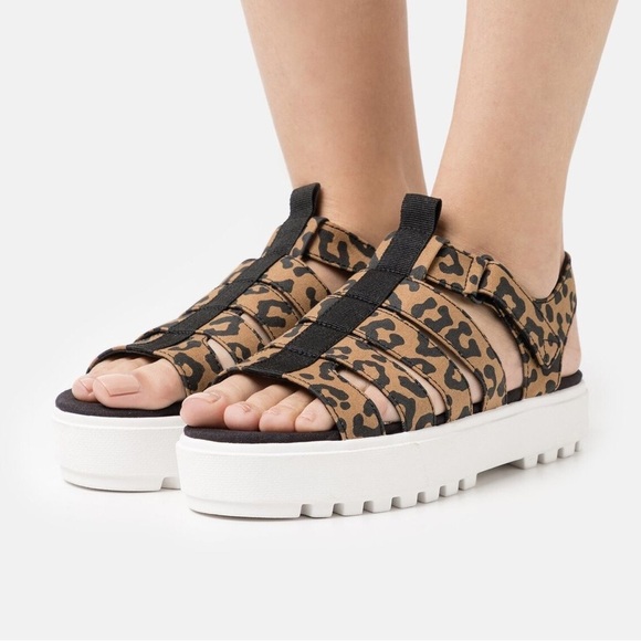 NWT Toms Fisherman Lug Sandals in "Toffee Leopard Canvas" Size 8 - Picture 1 of 10